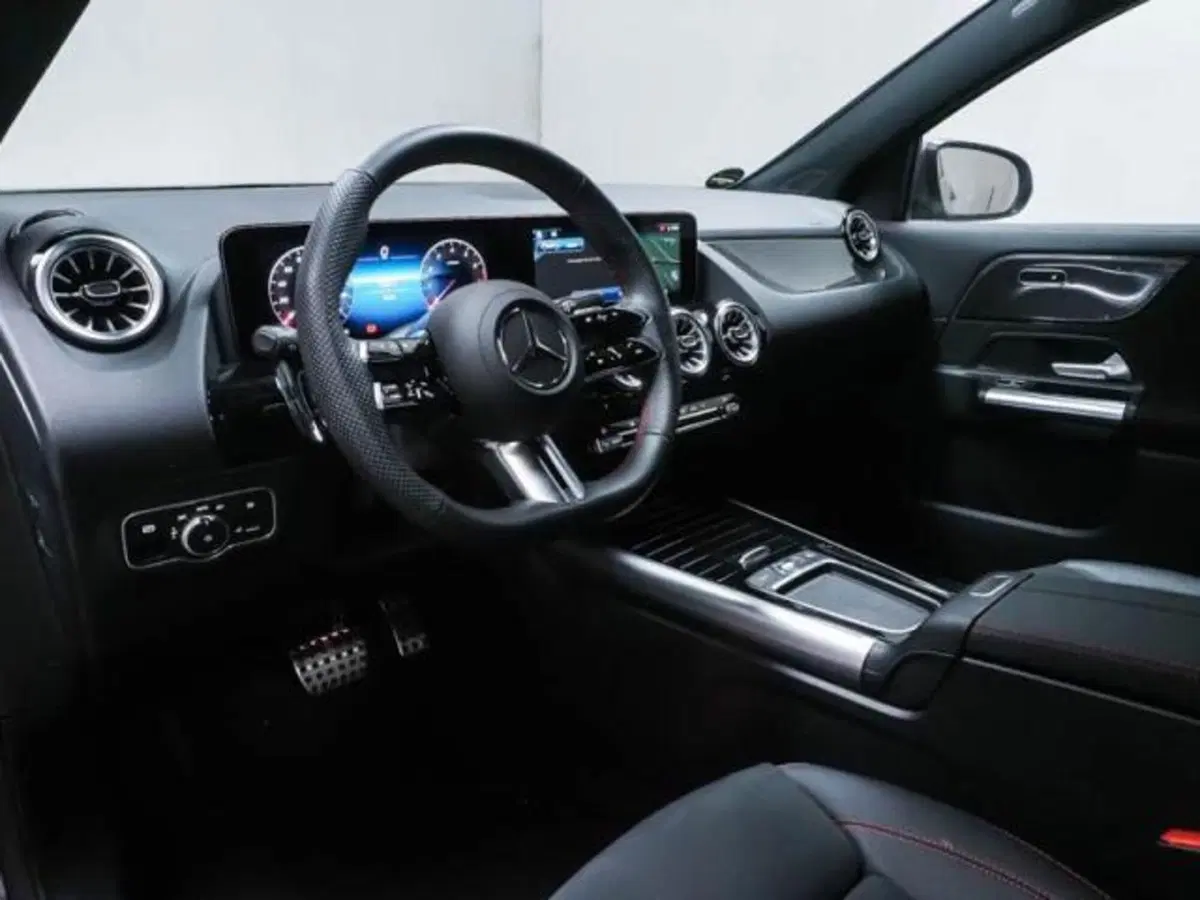 Mercedes-Benz GLA SUV usata a Milano (6)