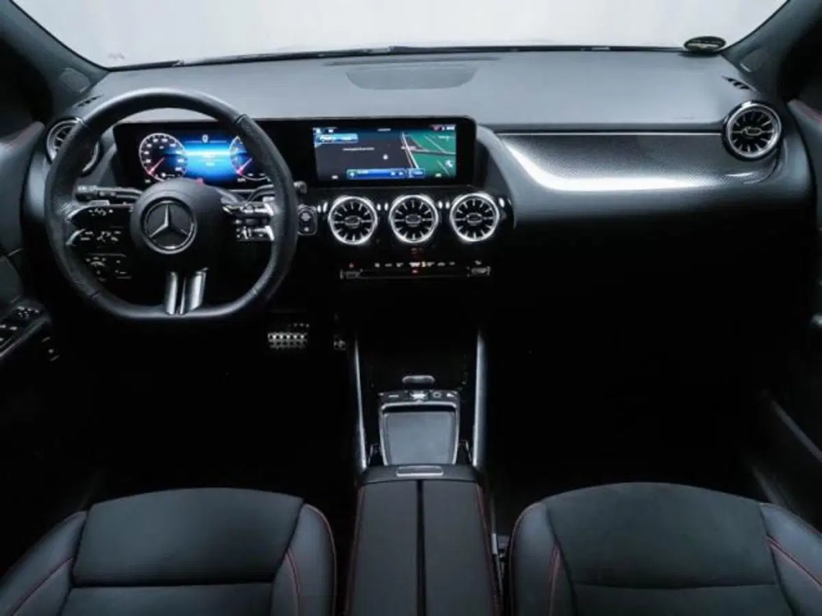 Mercedes-Benz GLA SUV usata a Milano (8)
