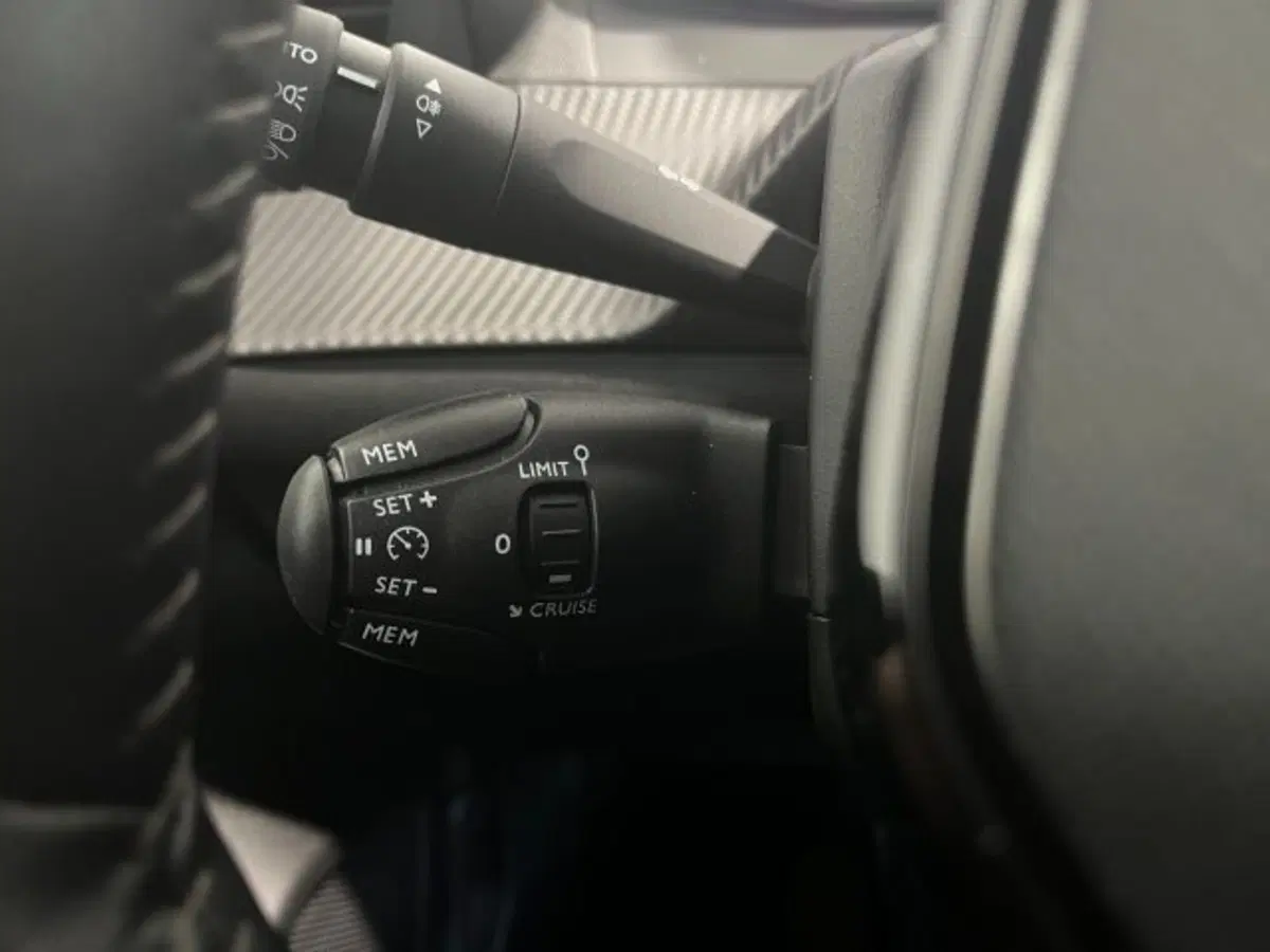 Peugeot 208 usata a Treviso (10)