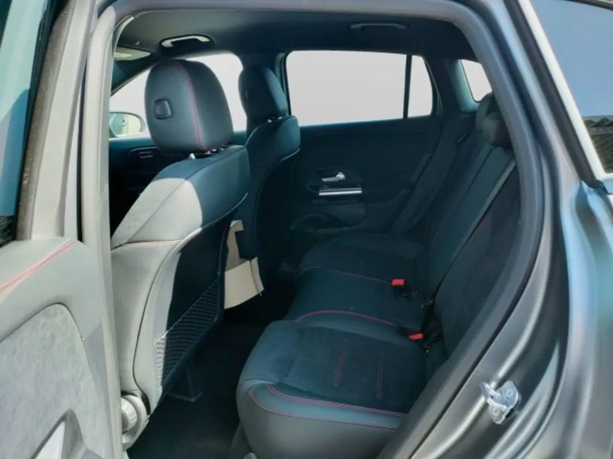 Mercedes-Benz GLA SUV nuova a Teramo (10)