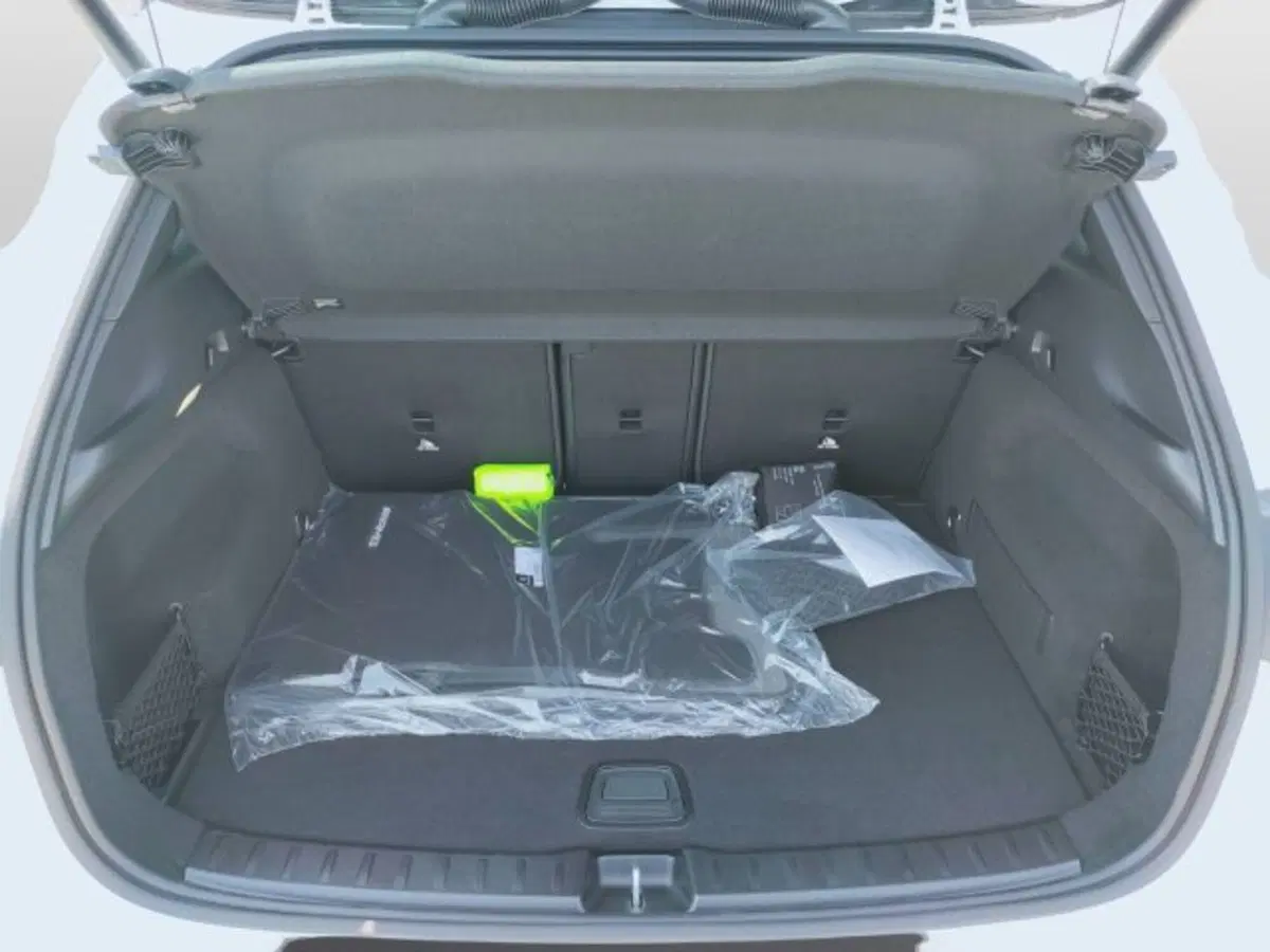 Mercedes-Benz GLA SUV nuova a Teramo (6)