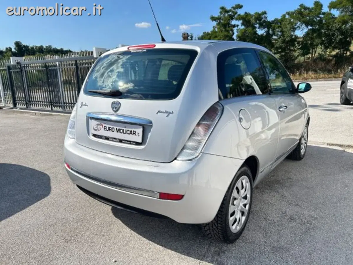 Lancia Ypsilon usata a Campobasso (11)