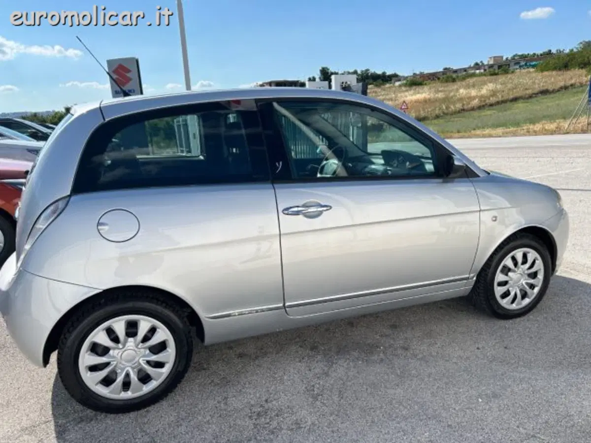 Lancia Ypsilon usata a Campobasso (13)