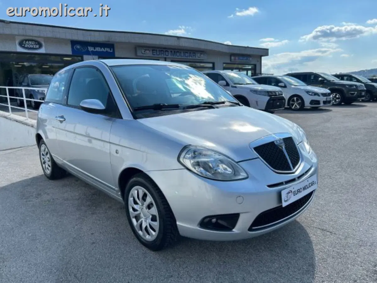 Lancia Ypsilon usata a Campobasso (2)