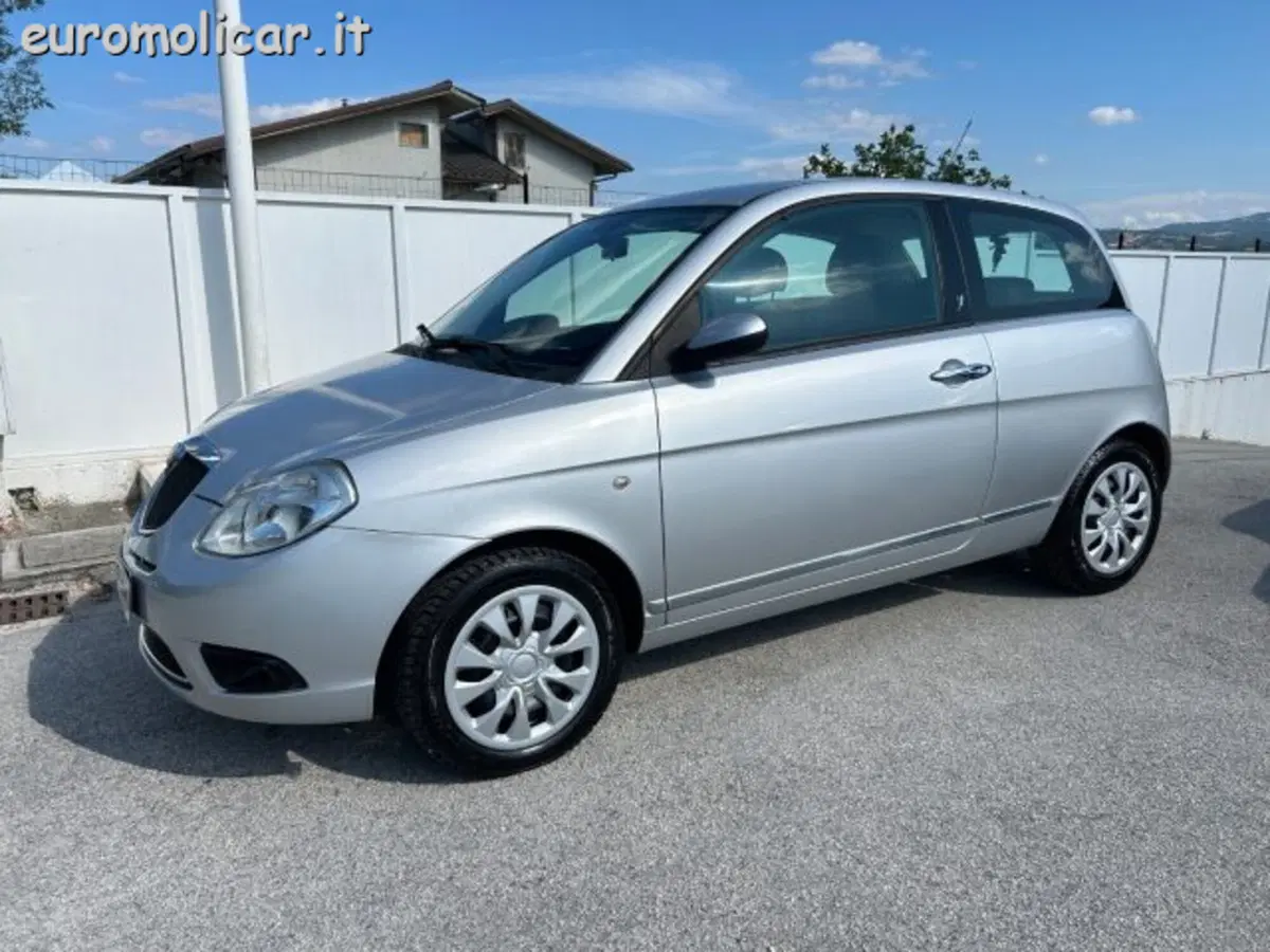 Lancia Ypsilon usata a Campobasso (6)