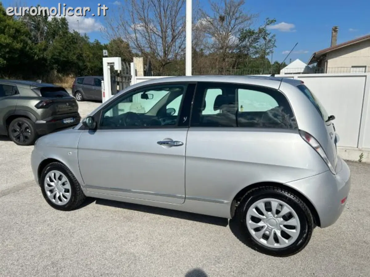 Lancia Ypsilon usata a Campobasso (8)