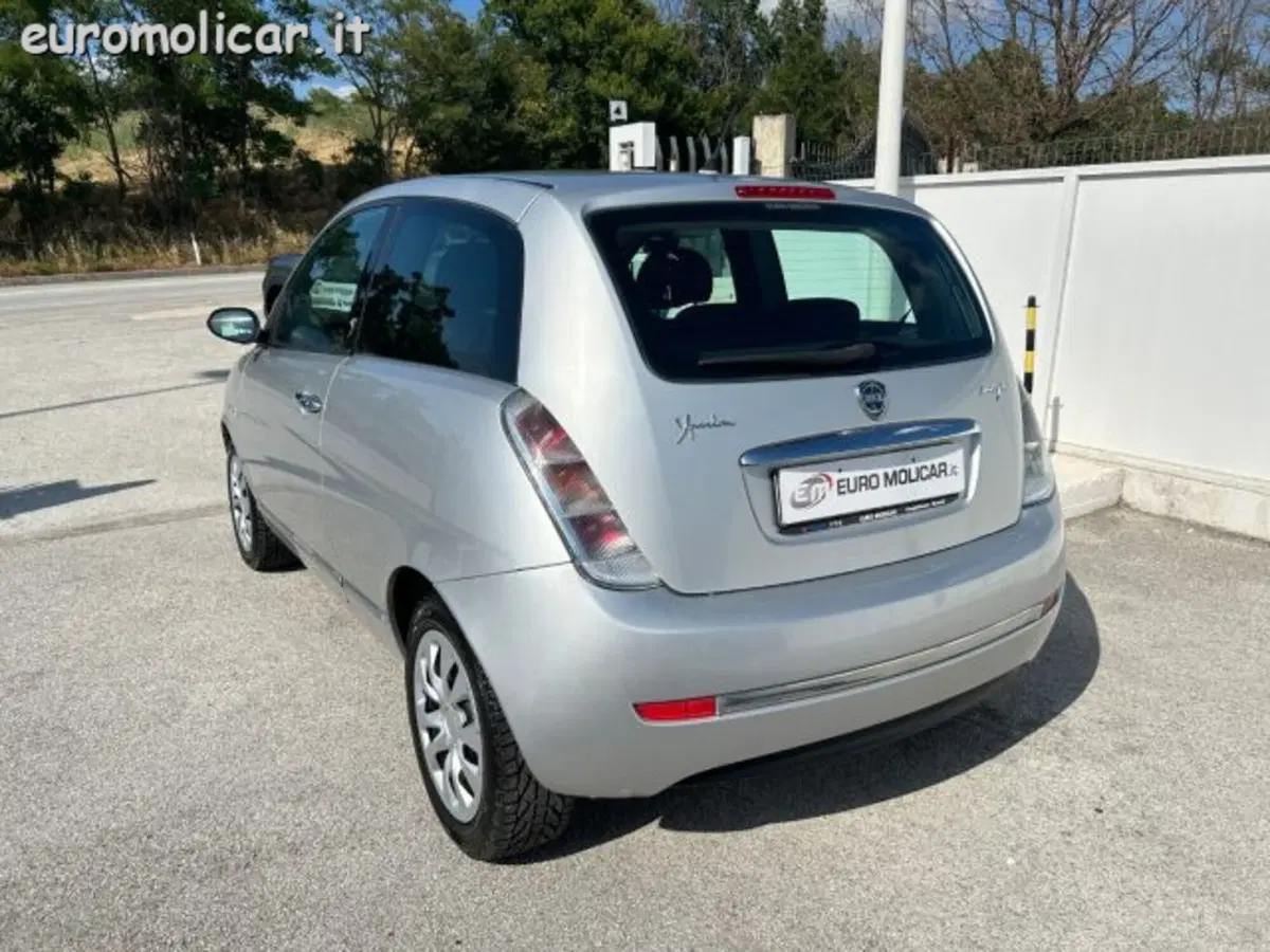 Lancia Ypsilon usata a Campobasso (9)