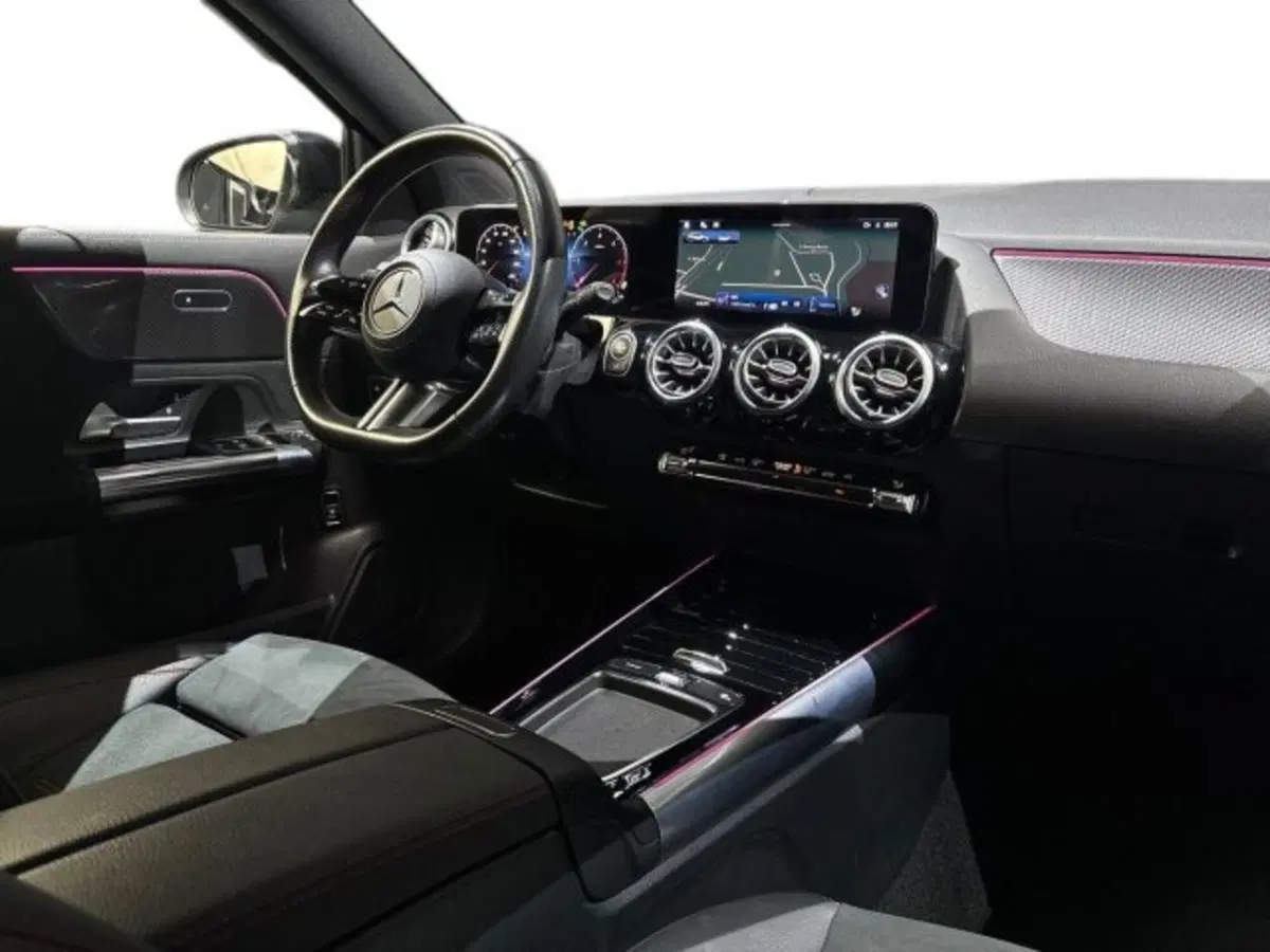 Mercedes-Benz GLA SUV usata a Bologna (15)
