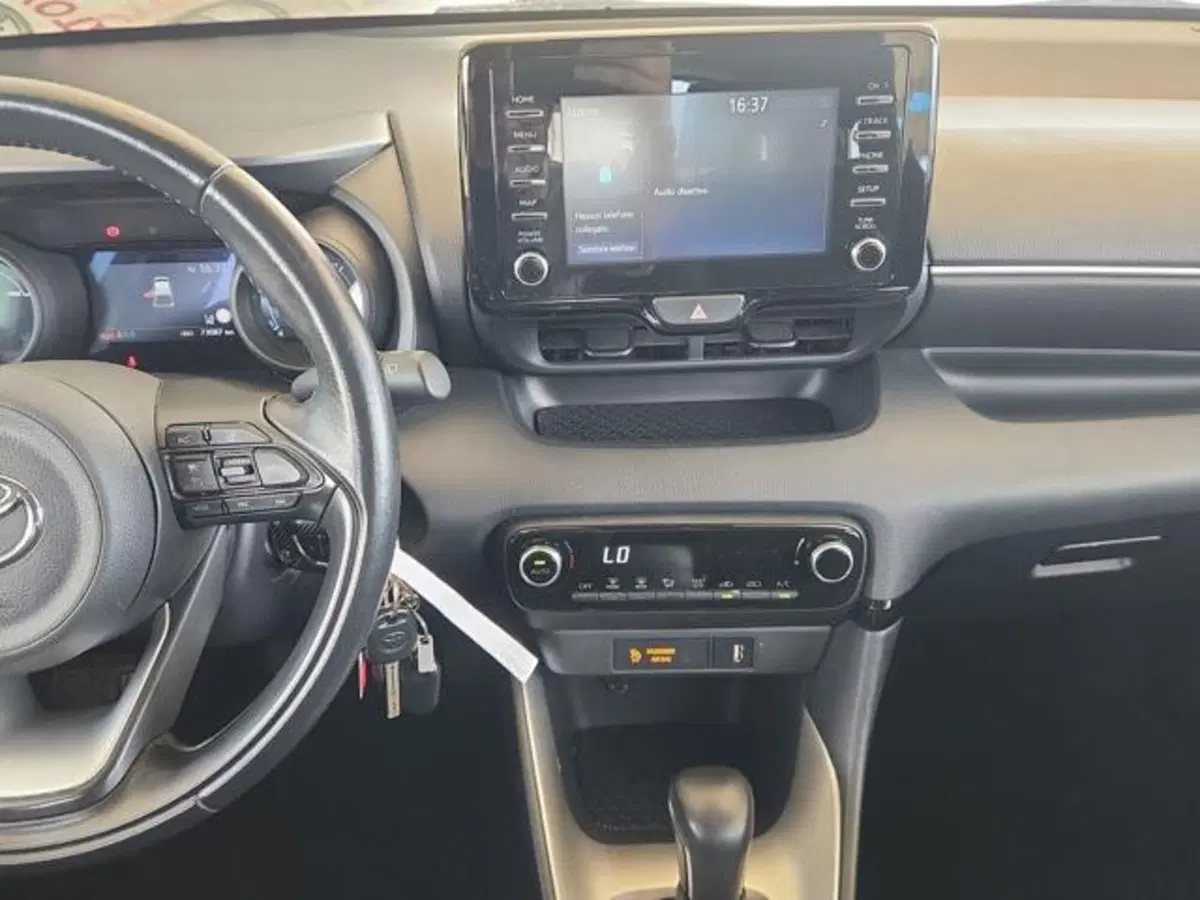 Toyota Yaris Cross usata a Roma (10)
