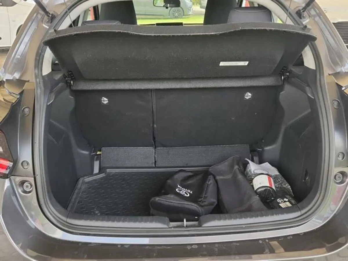 Toyota Yaris Cross usata a Roma (6)