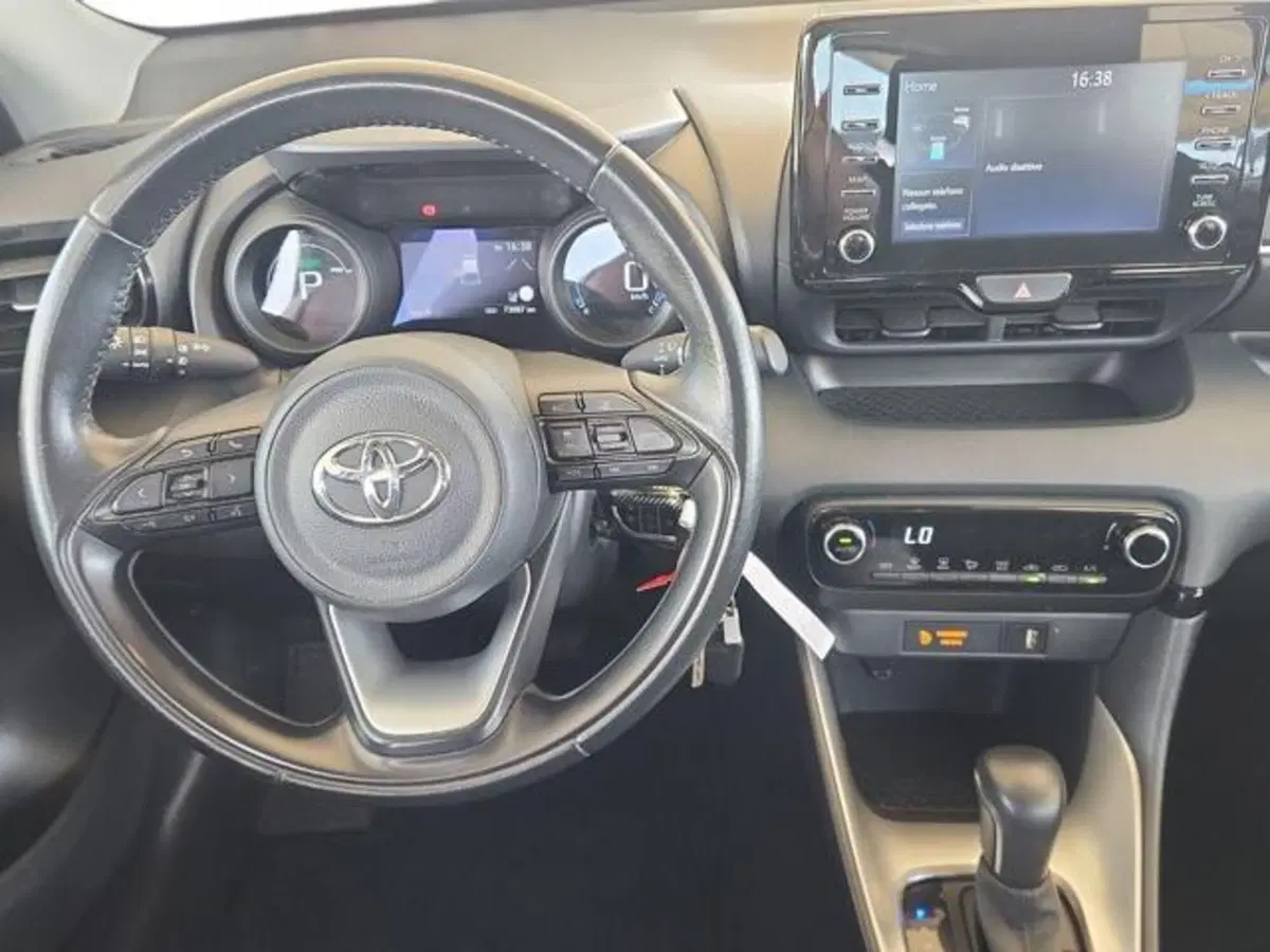Toyota Yaris Cross usata a Roma (8)
