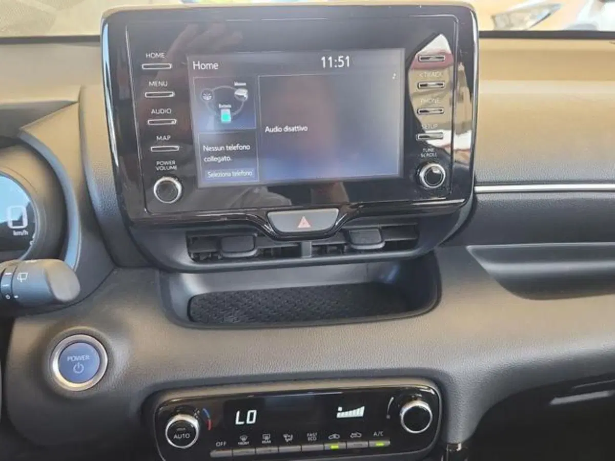 Toyota Yaris Cross usata a Roma (10)