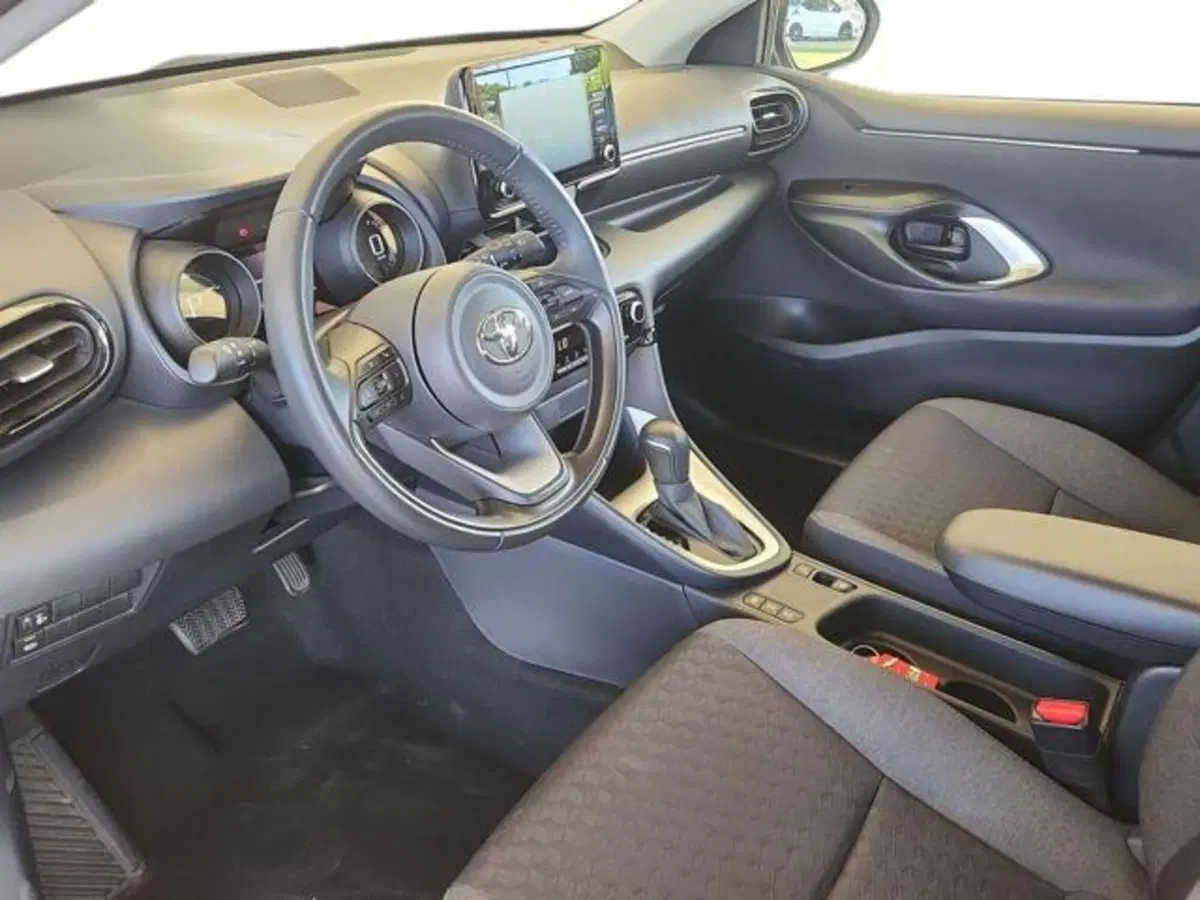 Toyota Yaris Cross usata a Roma (7)