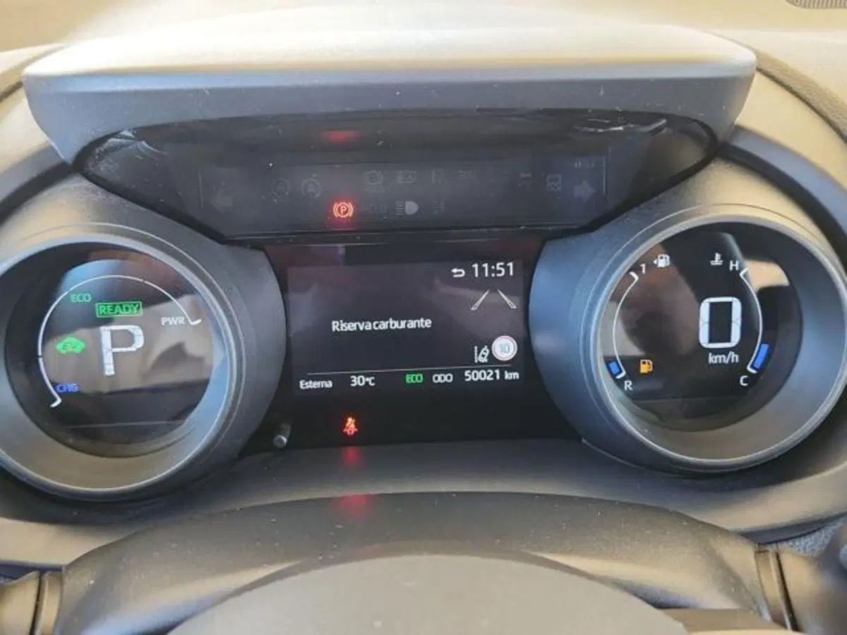 Toyota Yaris Cross usata a Roma (9)