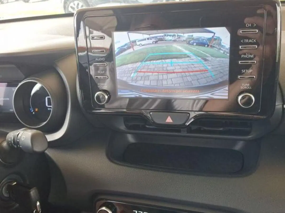 Toyota Yaris Cross usata a Roma (10)