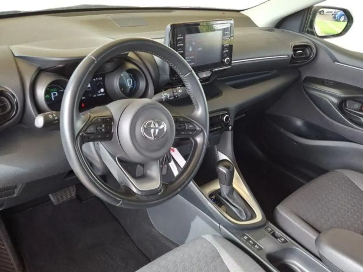 Toyota Yaris Cross usata a Roma (7)