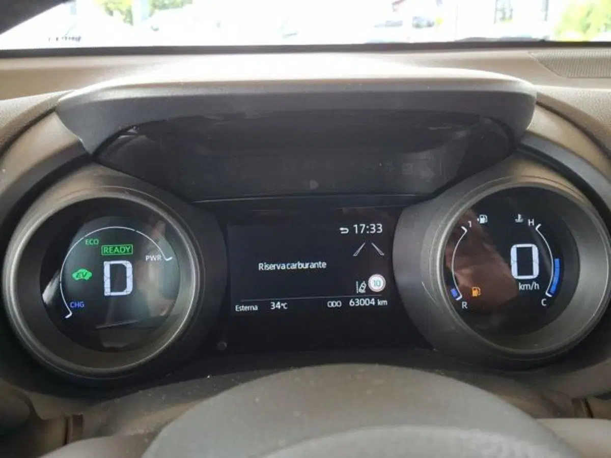 Toyota Yaris Cross usata a Roma (9)