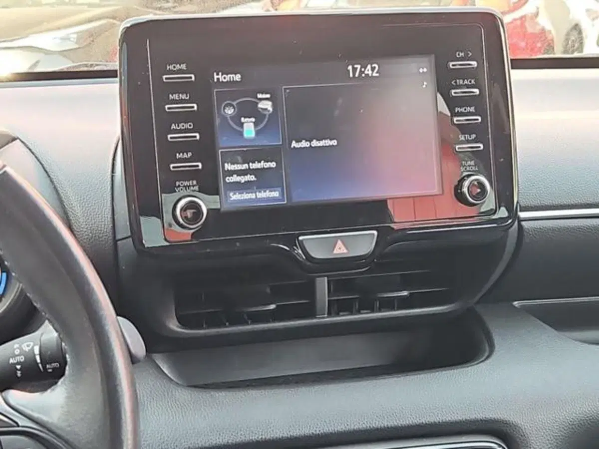 Toyota Yaris Cross usata a Roma (10)