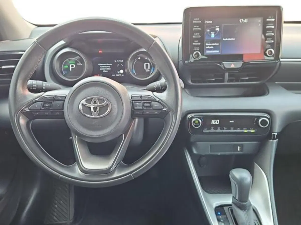 Toyota Yaris Cross usata a Roma (8)