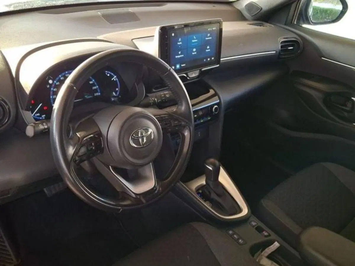Toyota Yaris Cross usata a Roma (7)