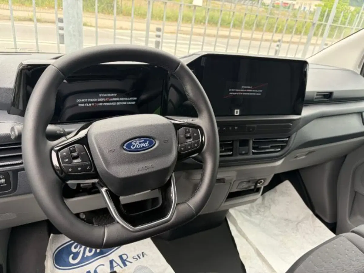 Ford Transit Custom Furgone nuova a Cuneo (7)