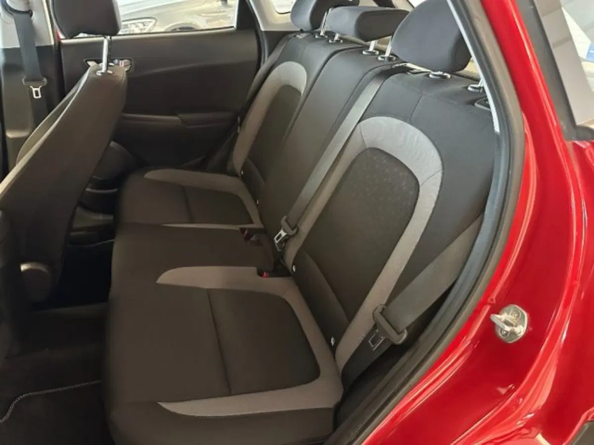 Hyundai Kona usata a Cuneo (12)