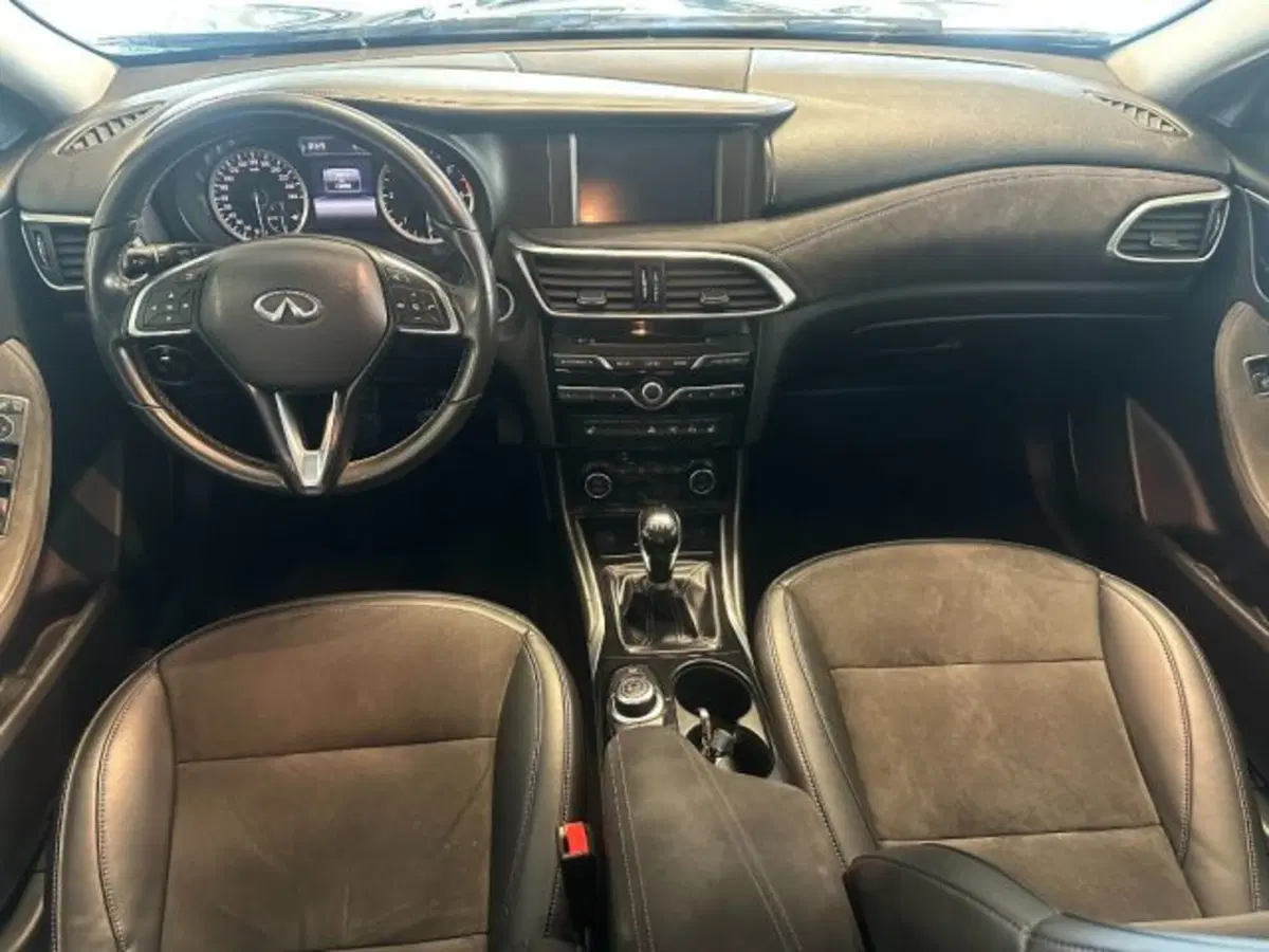 Infiniti Q30 usata a Cuneo (10)