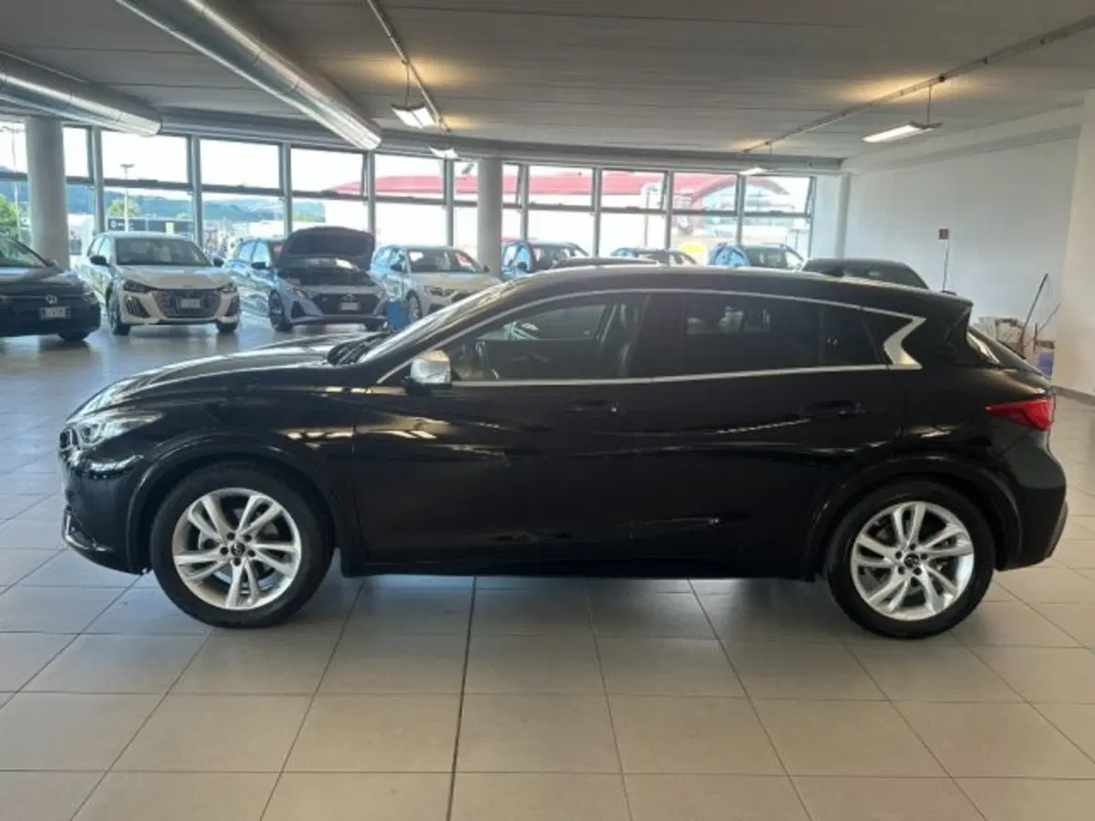 Infiniti Q30 usata a Cuneo (4)