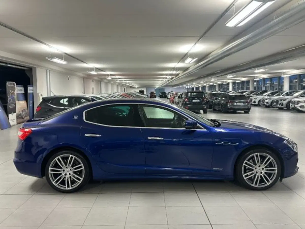Maserati Ghibli usata a Cuneo (8)