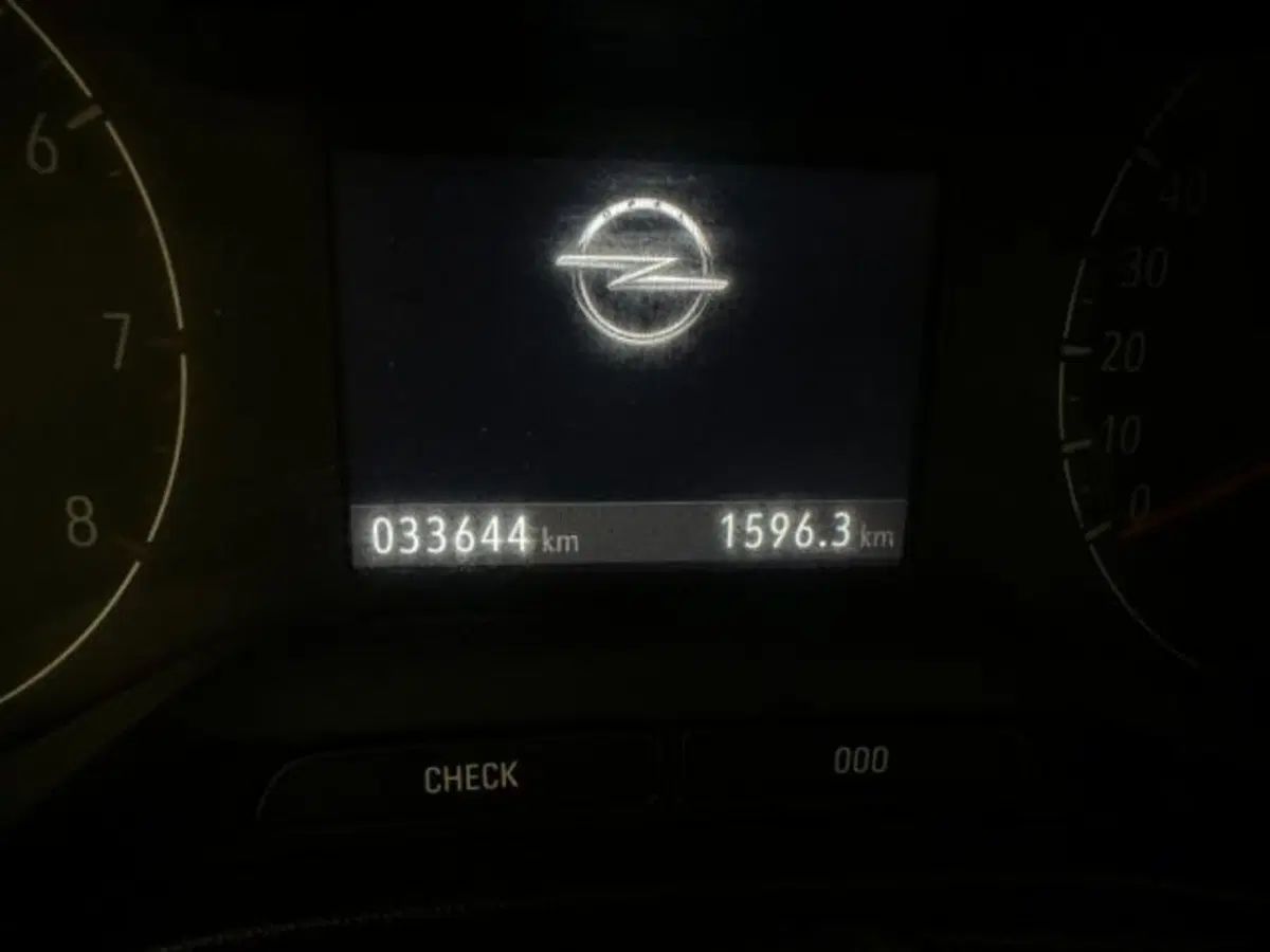 Opel Crossland usata a Cuneo (16)