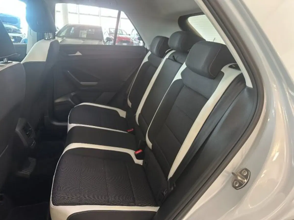 Volkswagen T-Roc usata a Cuneo (11)