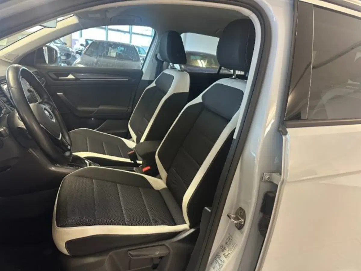 Volkswagen T-Roc usata a Cuneo (11)