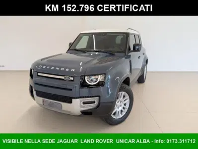 Land Rover Defender 110 3.0D I6 250 CV AWD Auto Hard Top del 2022 usata a Alba