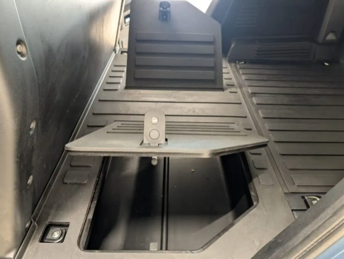 Land Rover Defender usata a Cuneo (12)