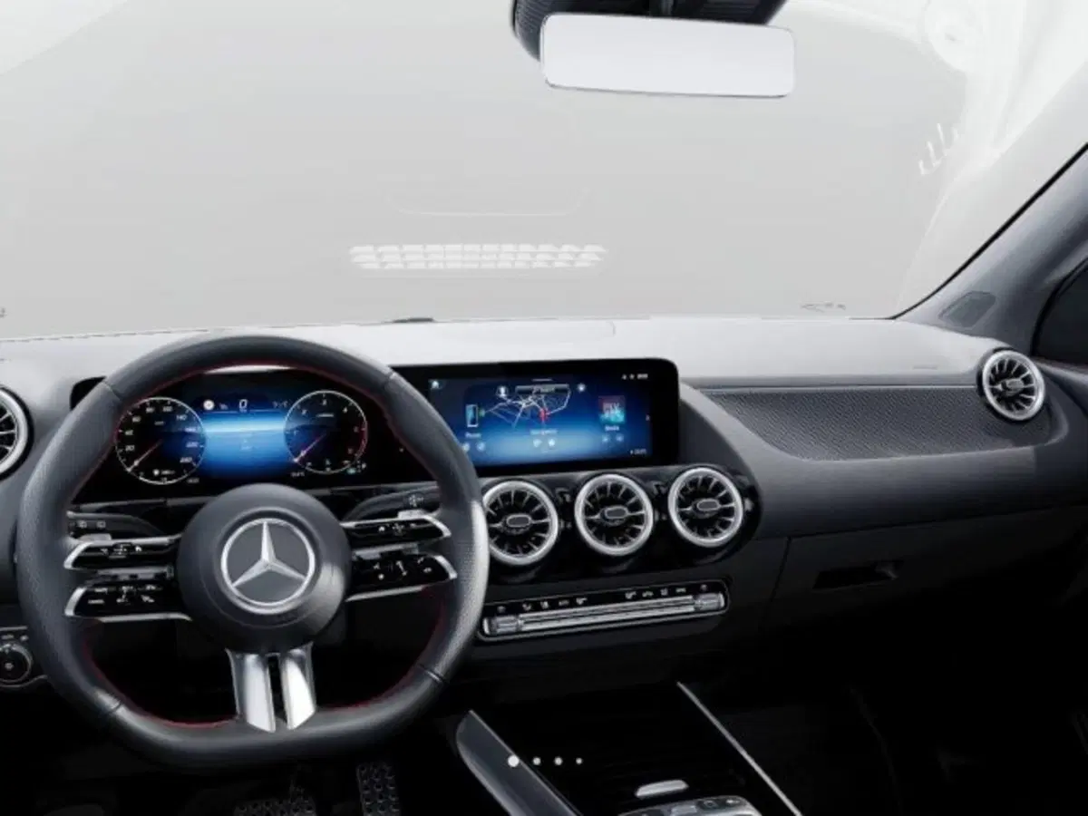 Mercedes-Benz GLA SUV nuova a Verona (5)