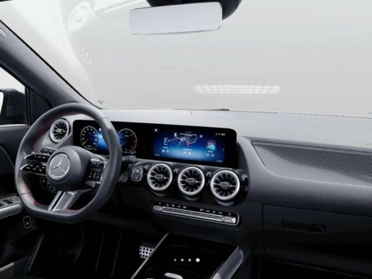 Mercedes-Benz GLA SUV nuova a Verona (7)