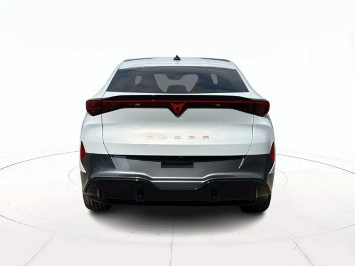 Cupra Tavascan nuova a Vicenza (4)