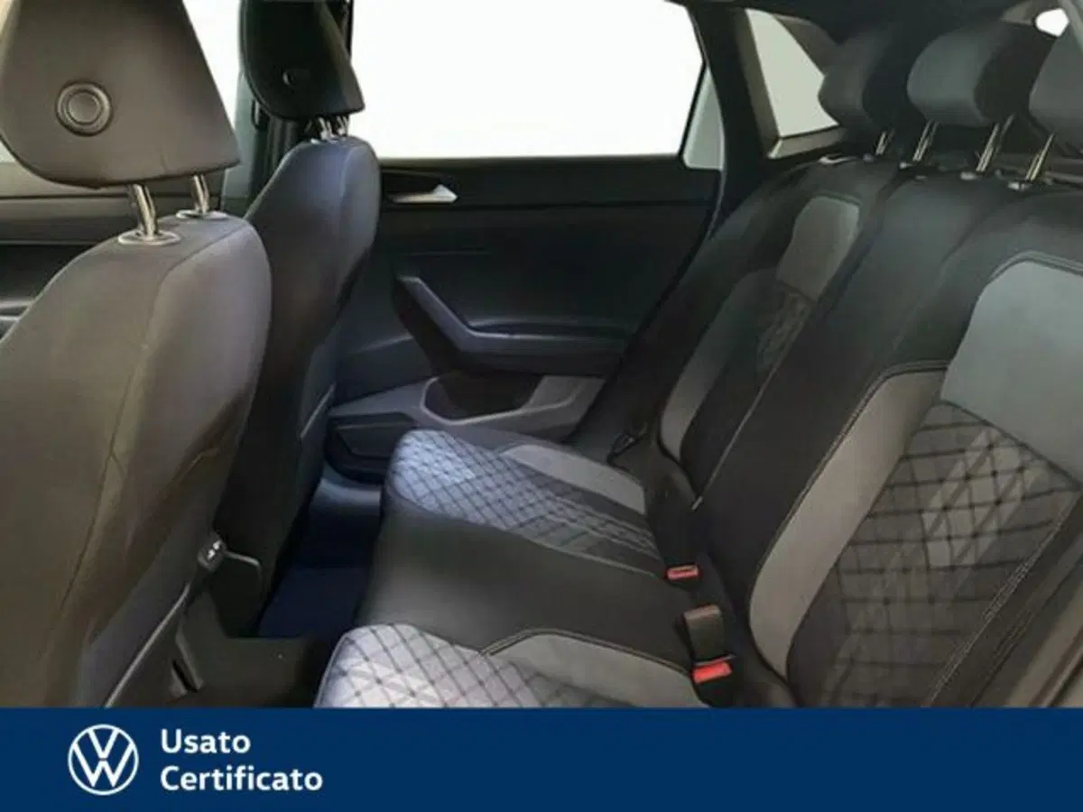 Volkswagen Polo nuova a Vicenza (12)