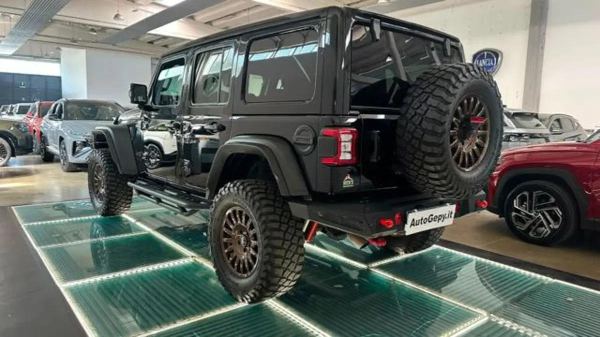 Jeep Wrangler Unlimited usata a Reggio Emilia (3)
