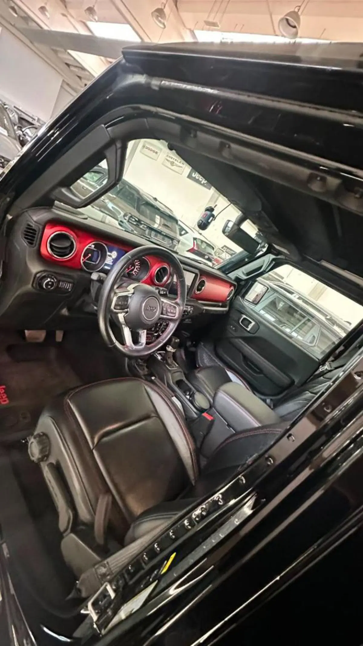 Jeep Wrangler Unlimited usata a Reggio Emilia (8)