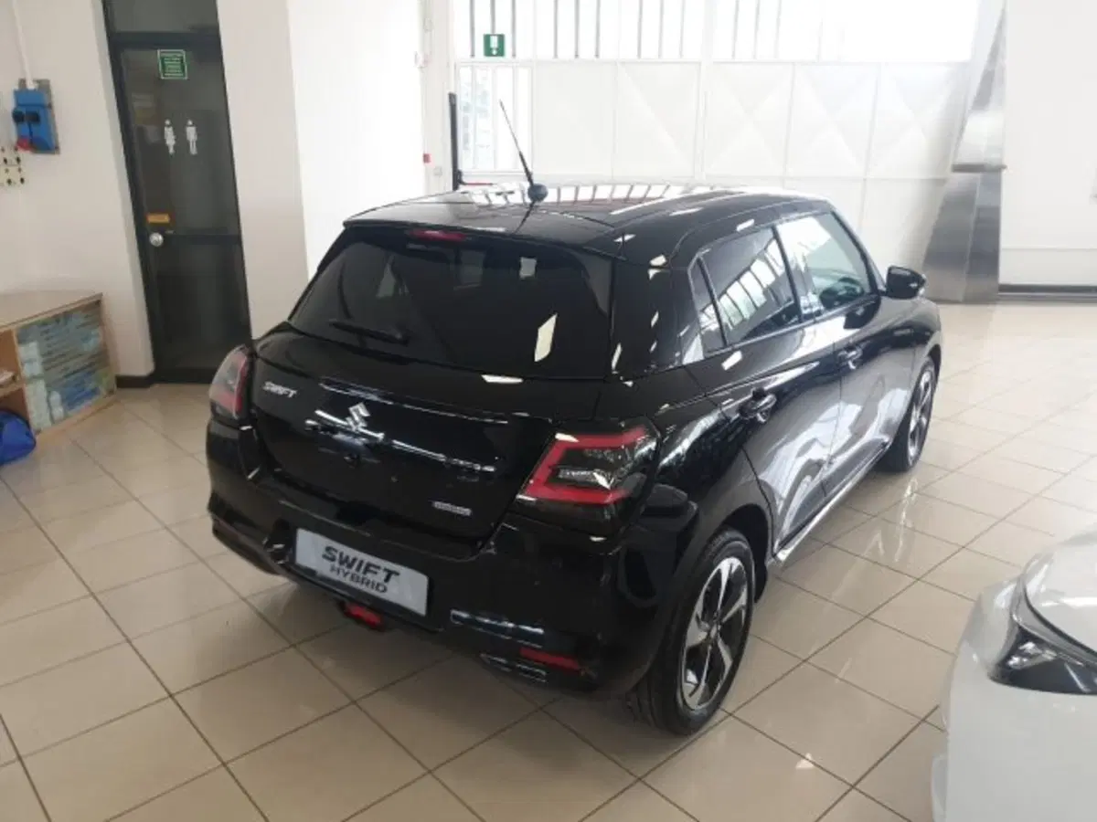 Suzuki Swift nuova a Reggio Emilia (5)