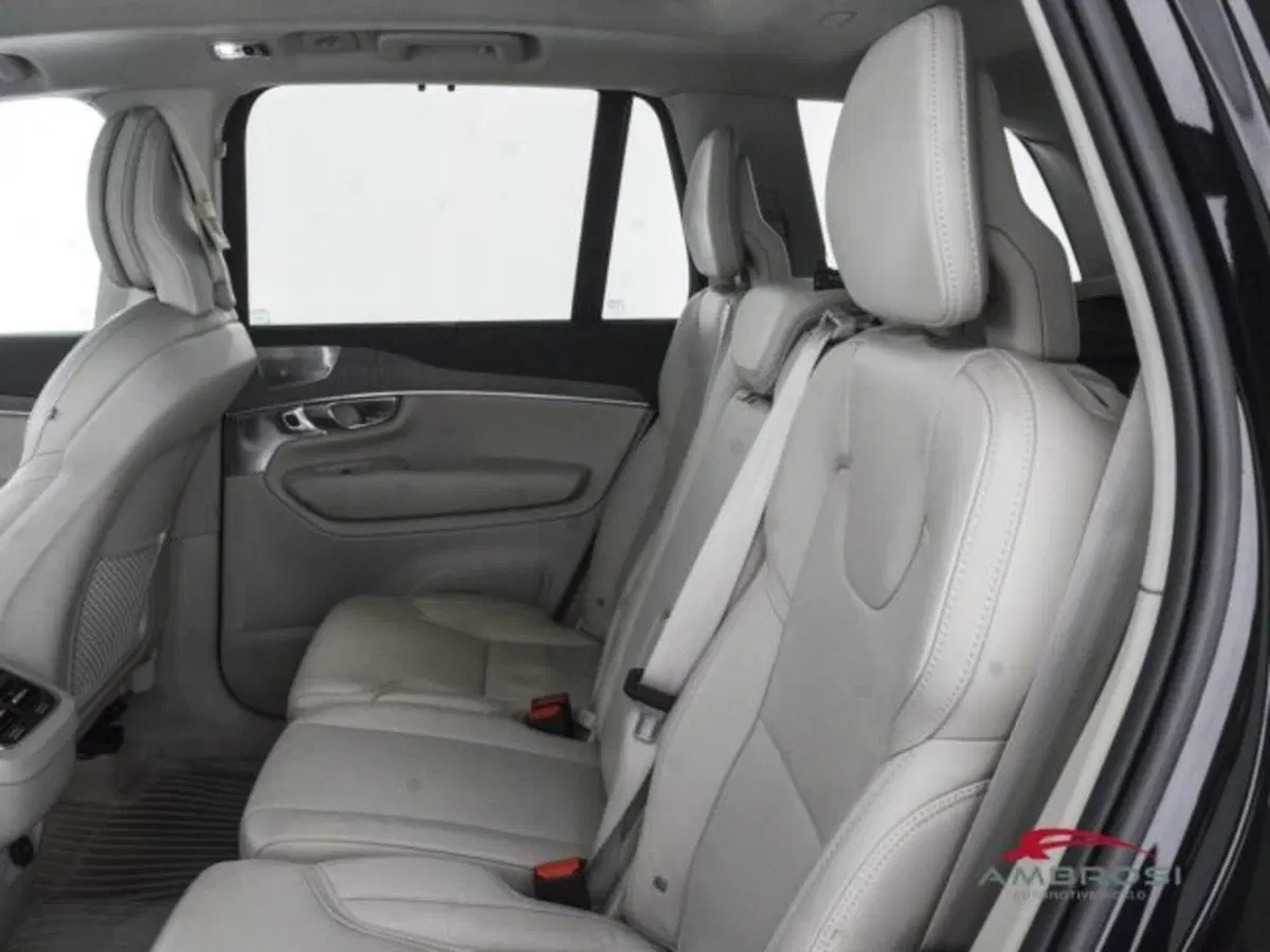 Volvo XC90 usata a Perugia (10)