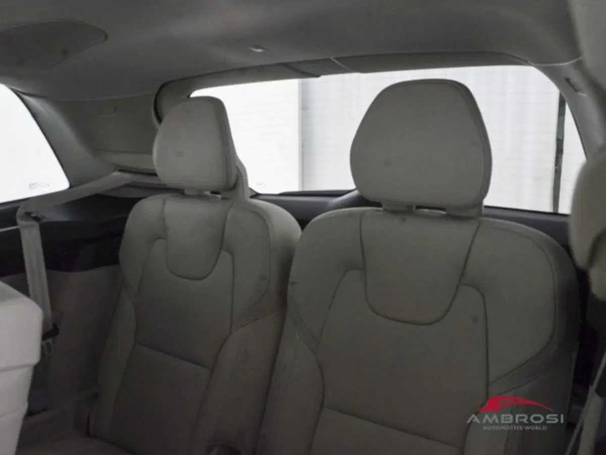 Volvo XC90 usata a Perugia (11)