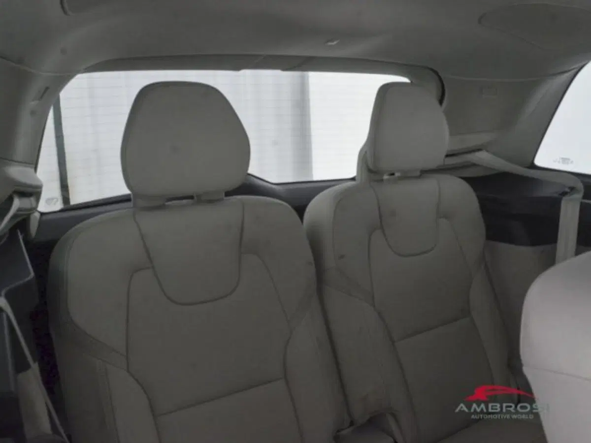 Volvo XC90 usata a Perugia (12)