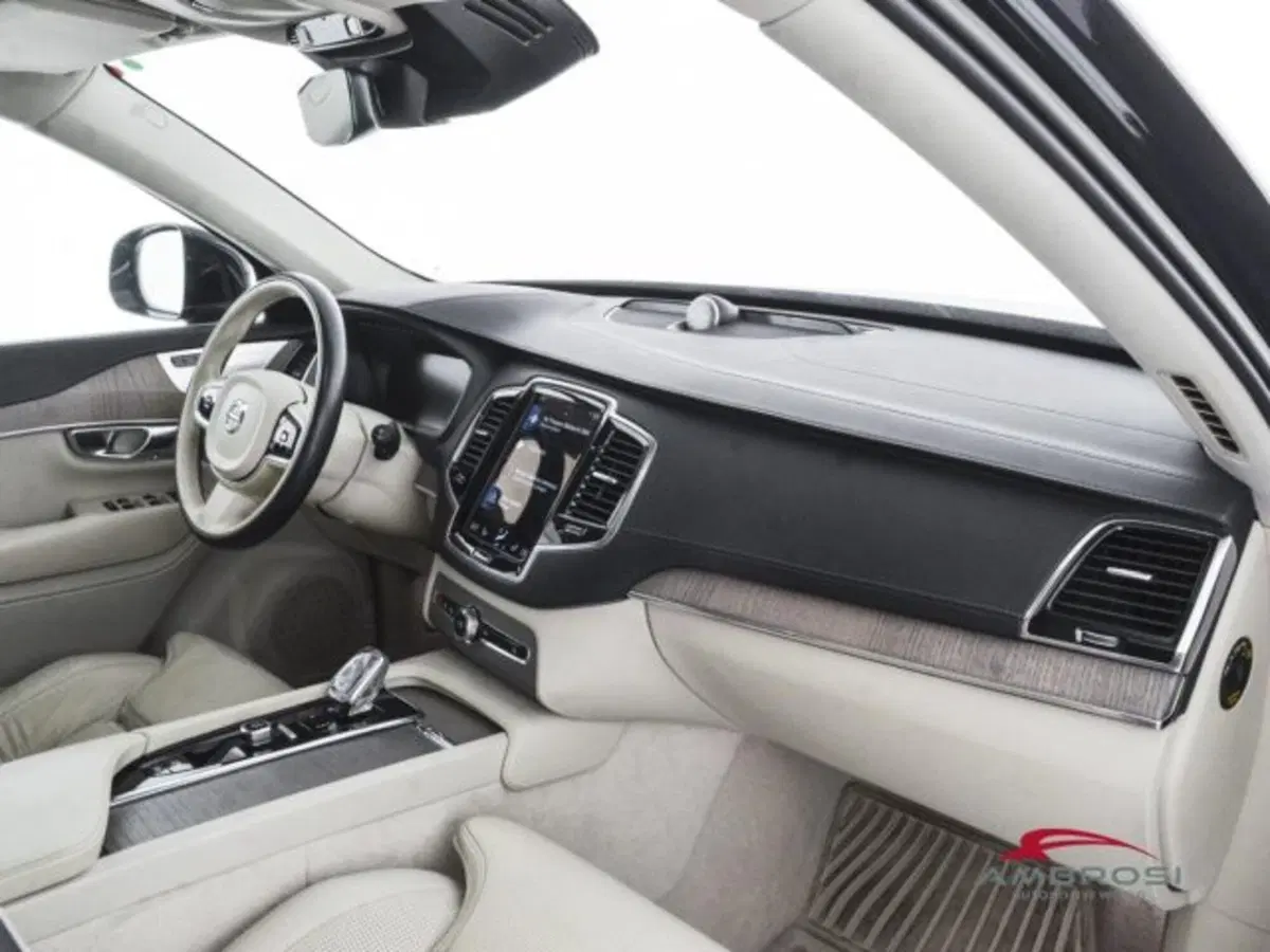 Volvo XC90 usata a Perugia (14)
