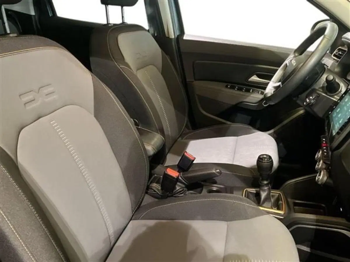 Dacia Duster usata a Como (11)