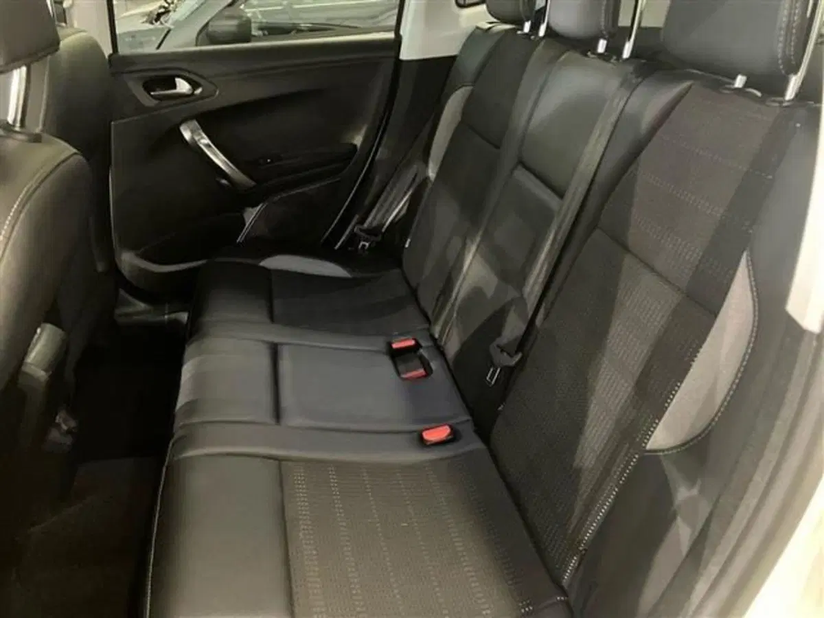 Peugeot 2008 usata a Como (11)
