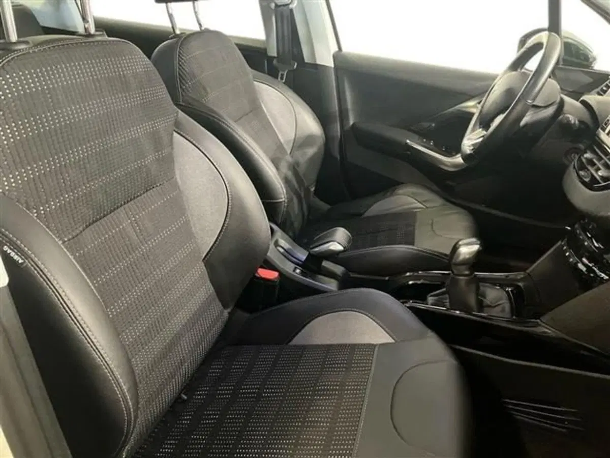 Peugeot 2008 usata a Como (12)