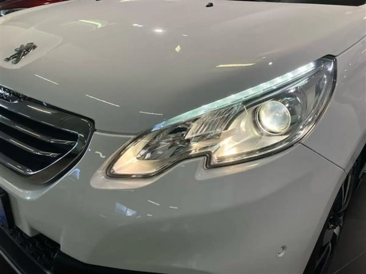 Peugeot 2008 usata a Como (7)