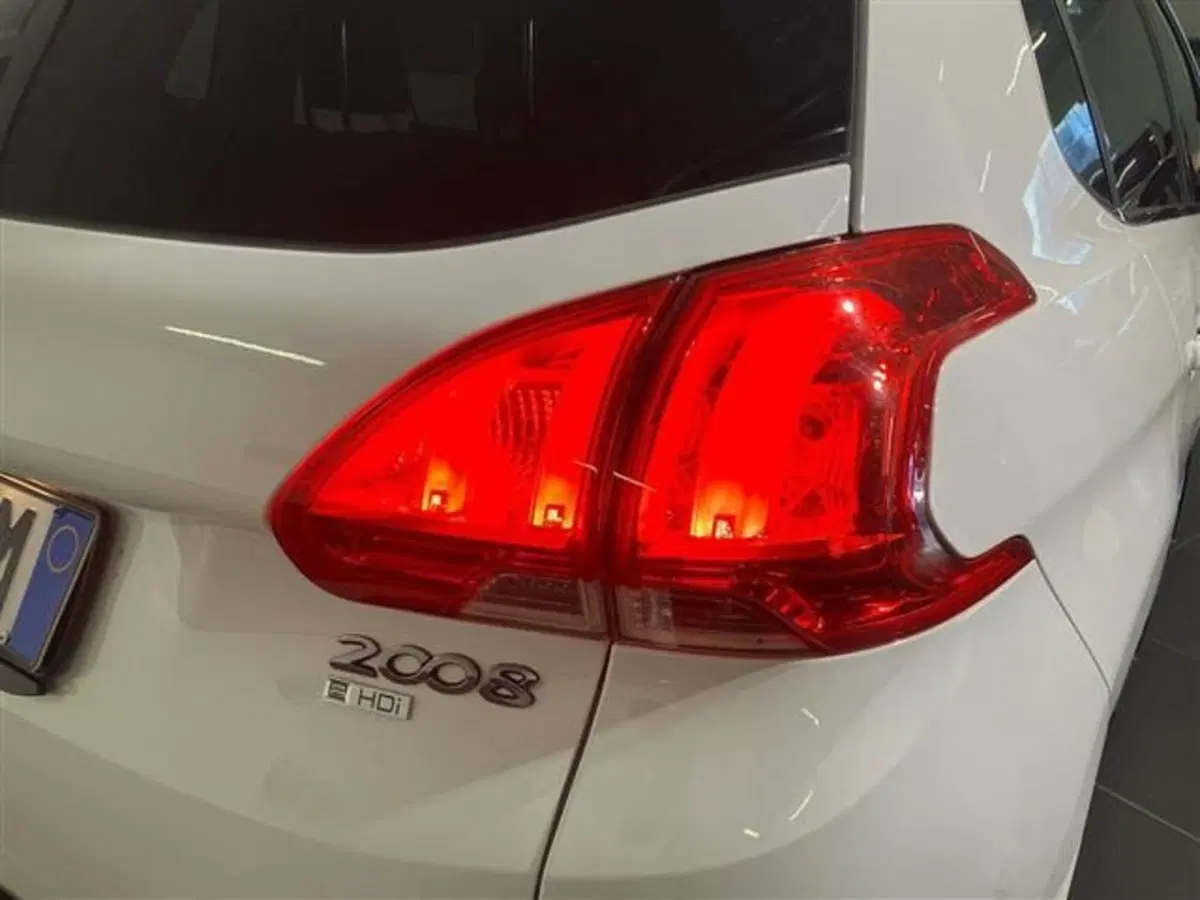 Peugeot 2008 usata a Como (8)
